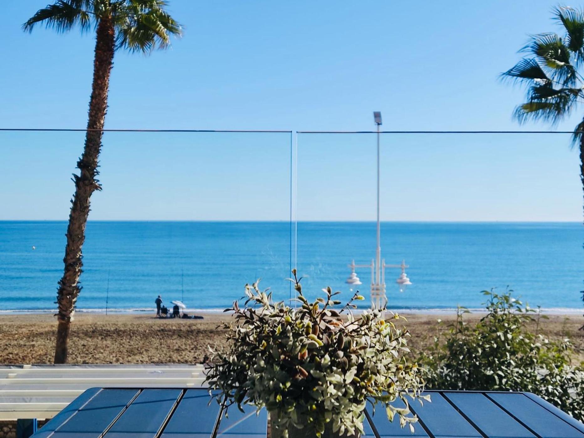 Gran Vivienda De Lujo Frente Al Mar Lägenhet Málaga Exteriör bild