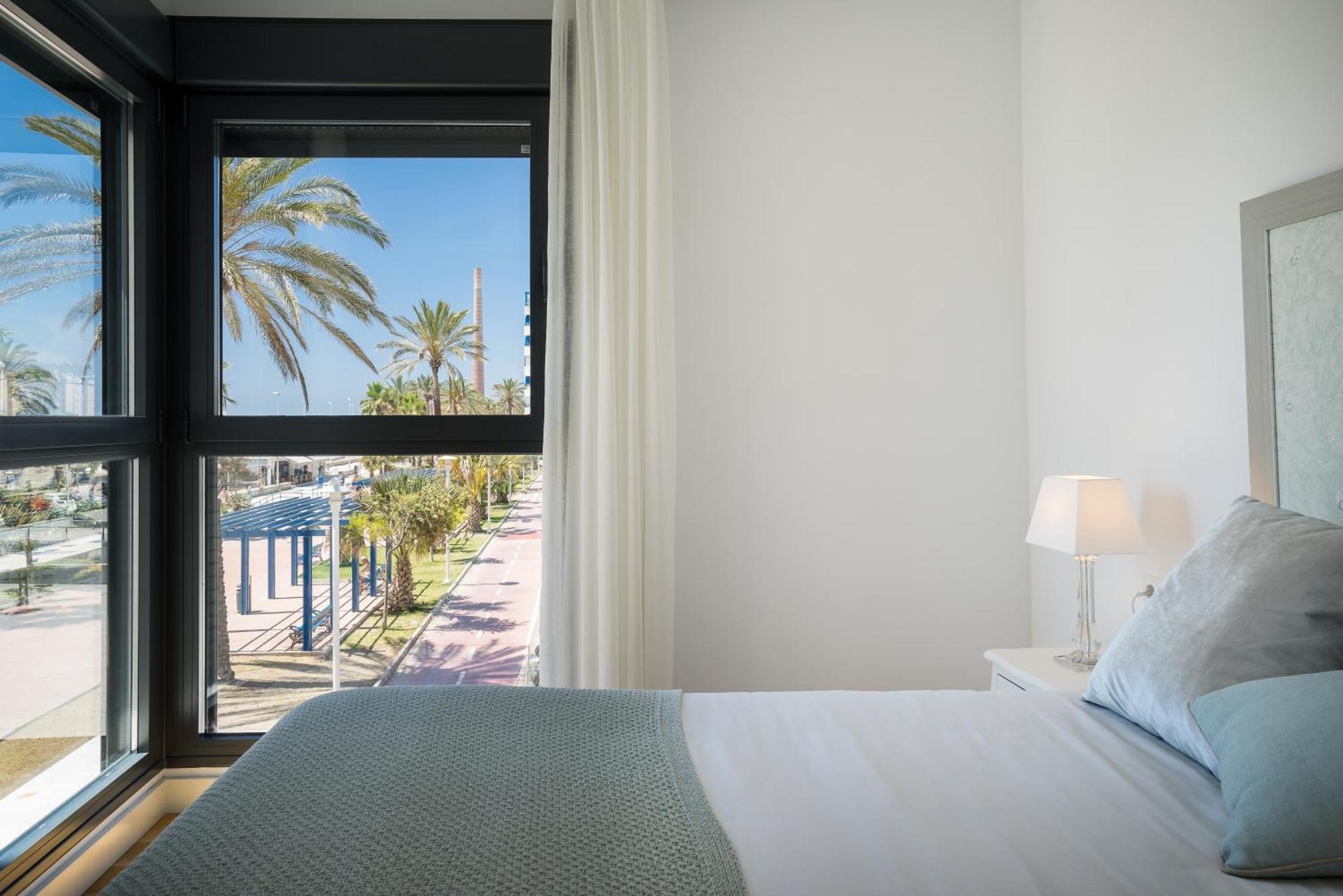 Gran Vivienda De Lujo Frente Al Mar Lägenhet Málaga Exteriör bild