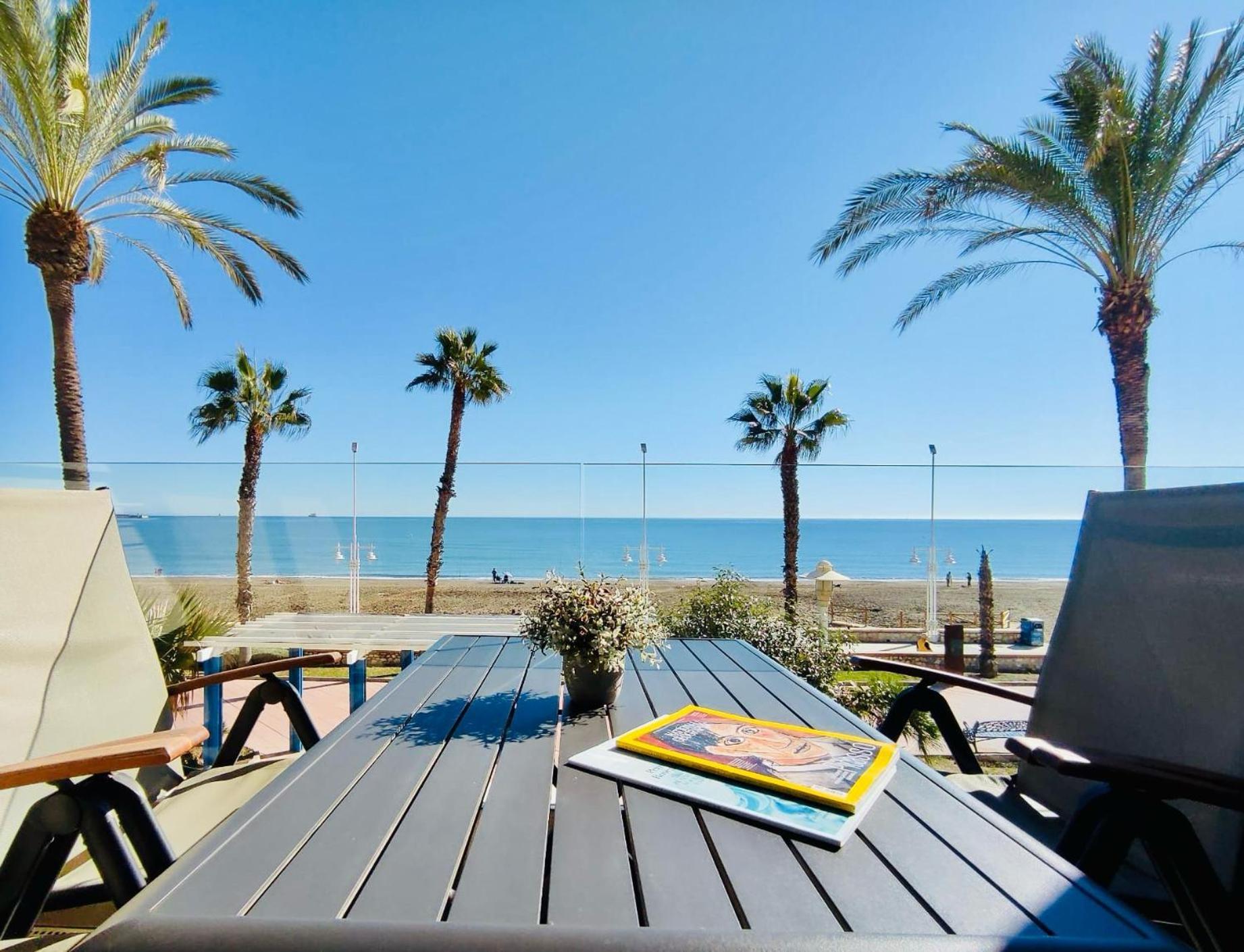 Gran Vivienda De Lujo Frente Al Mar Lägenhet Málaga Exteriör bild