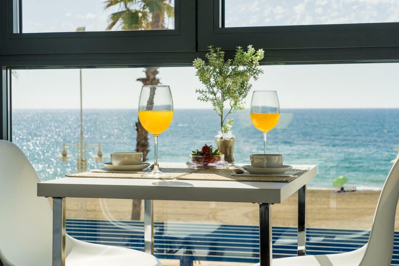 Gran Vivienda De Lujo Frente Al Mar Lägenhet Málaga Exteriör bild