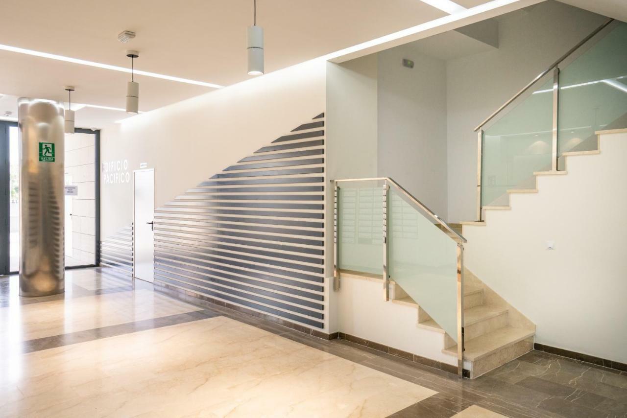 Gran Vivienda De Lujo Frente Al Mar Lägenhet Málaga Exteriör bild