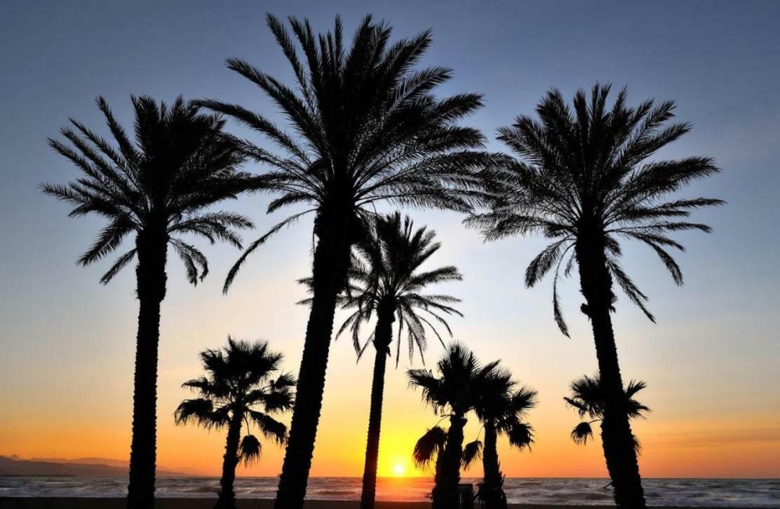 Gran Vivienda De Lujo Frente Al Mar Lägenhet Málaga Exteriör bild